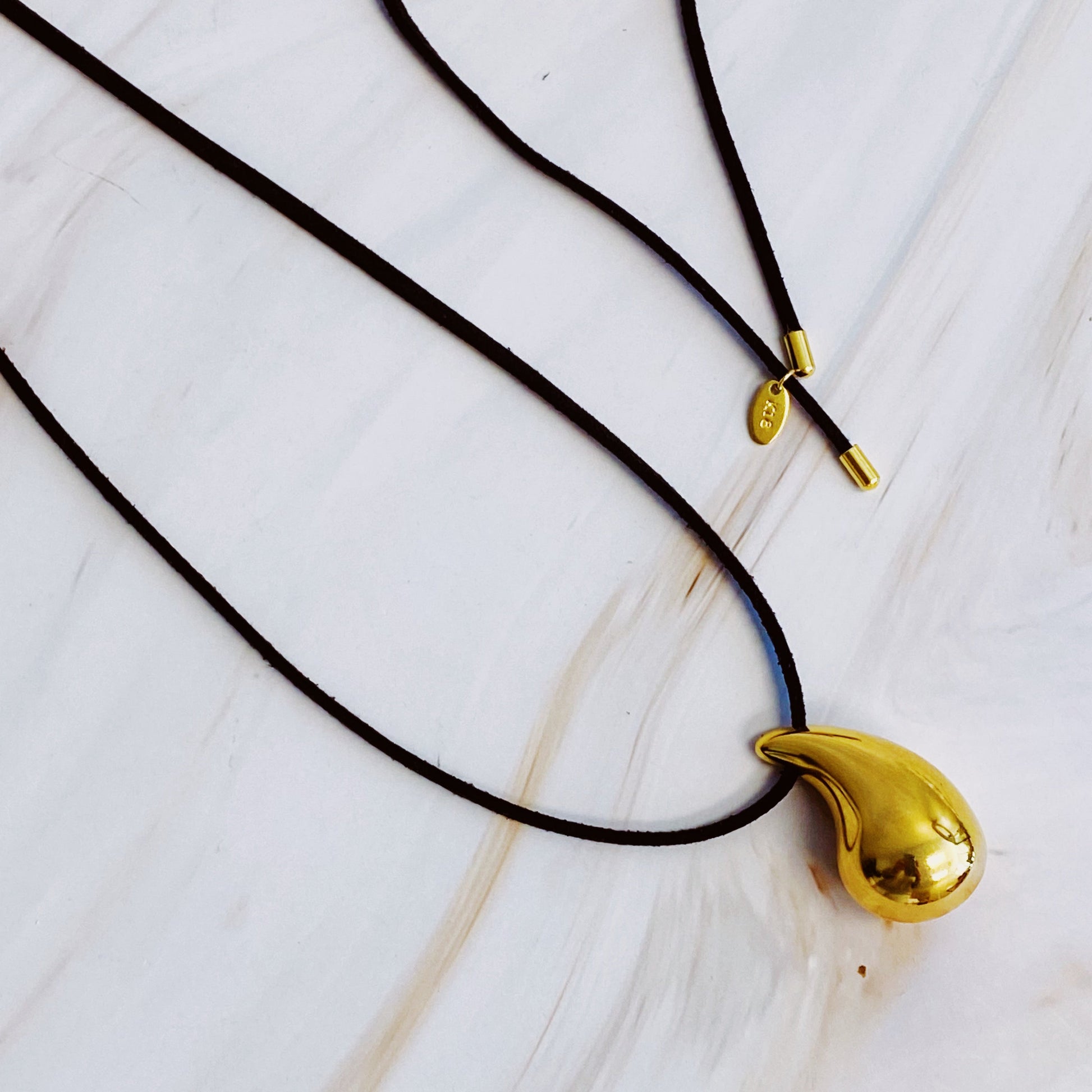 Black Leather Teardrop Necklace-4